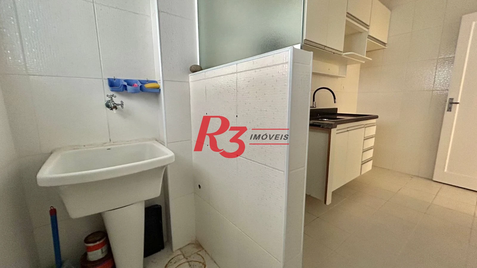 Apartamento com 2 dormitórios para alugar, 67 m² por R$ 4.200,00/mês - Gonzaga - Santos/SP