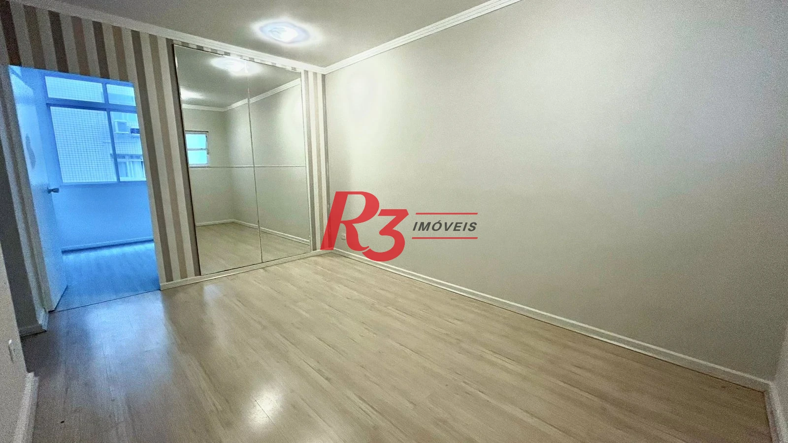 Apartamento com 2 dormitórios para alugar, 67 m² por R$ 4.200,00/mês - Gonzaga - Santos/SP