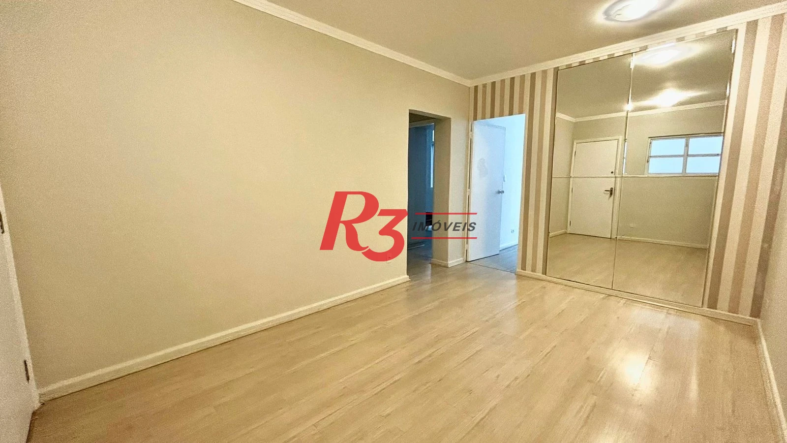 Apartamento com 2 dormitórios para alugar, 67 m² por R$ 4.200,00/mês - Gonzaga - Santos/SP