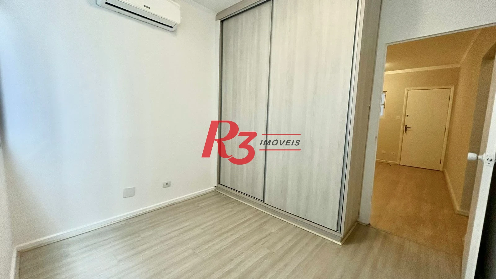 Apartamento com 2 dormitórios para alugar, 67 m² por R$ 4.200,00/mês - Gonzaga - Santos/SP