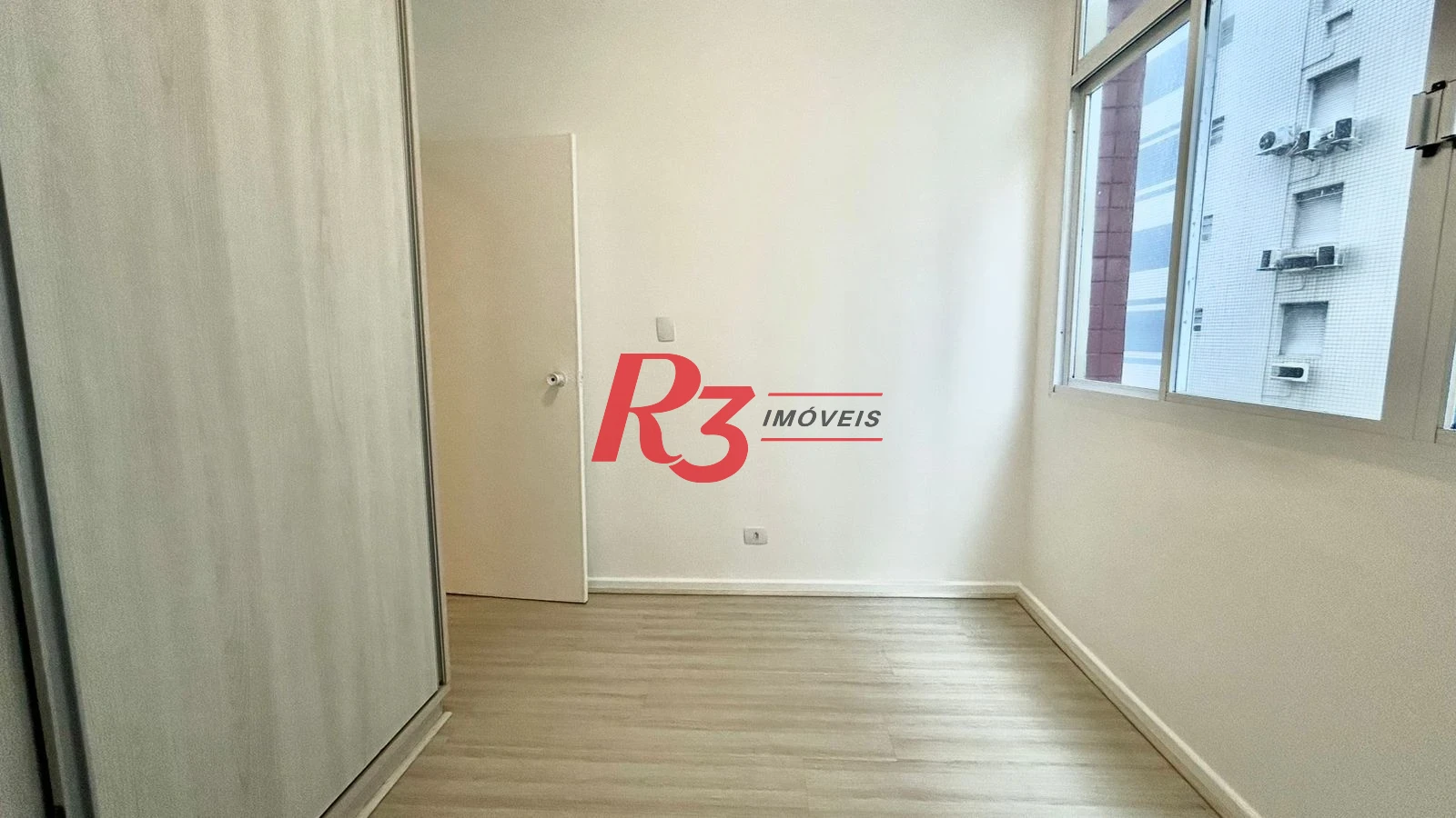 Apartamento com 2 dormitórios para alugar, 67 m² por R$ 4.200,00/mês - Gonzaga - Santos/SP