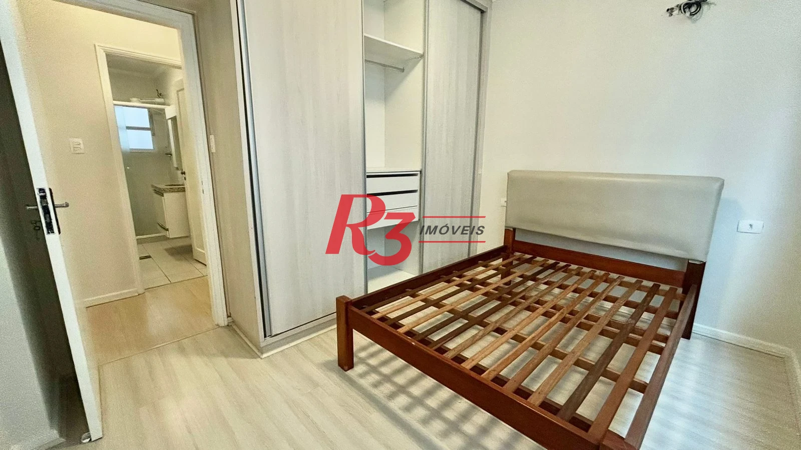 Apartamento com 2 dormitórios para alugar, 67 m² por R$ 4.200,00/mês - Gonzaga - Santos/SP