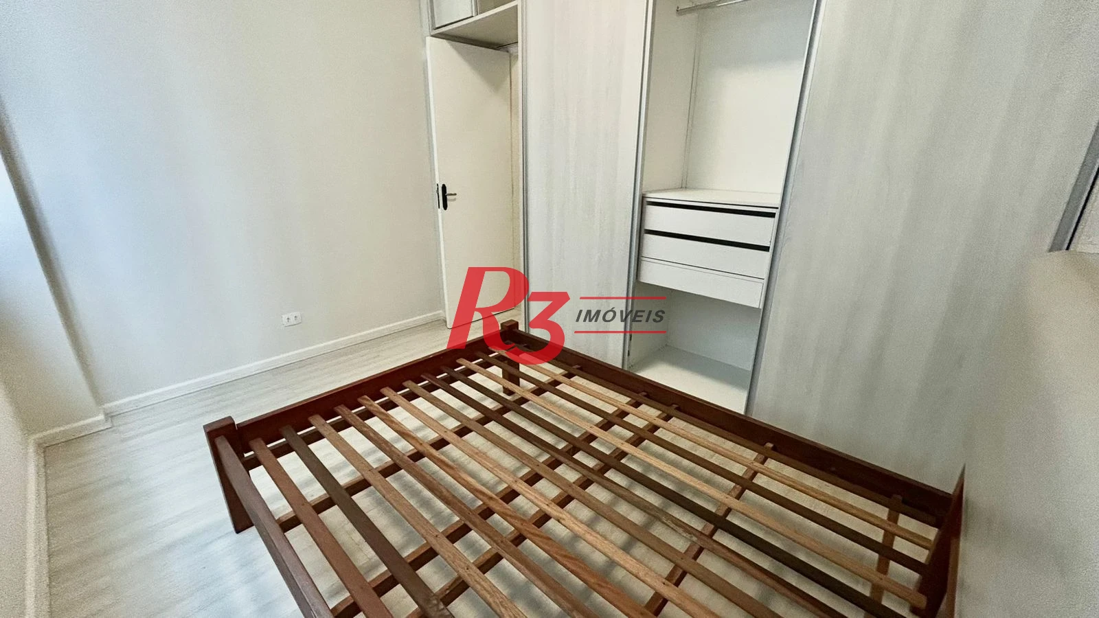 Apartamento com 2 dormitórios para alugar, 67 m² por R$ 4.200,00/mês - Gonzaga - Santos/SP
