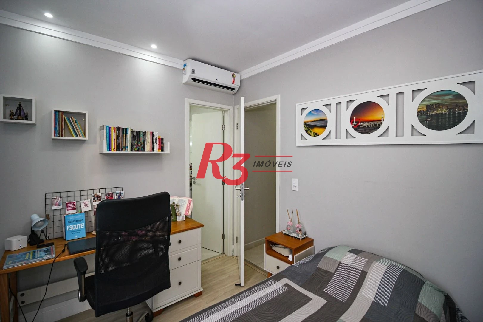 Apartamento com 2 dormitórios à venda, 65 m² por R$ 800.000,00 - Ponta da Praia - Santos/SP
