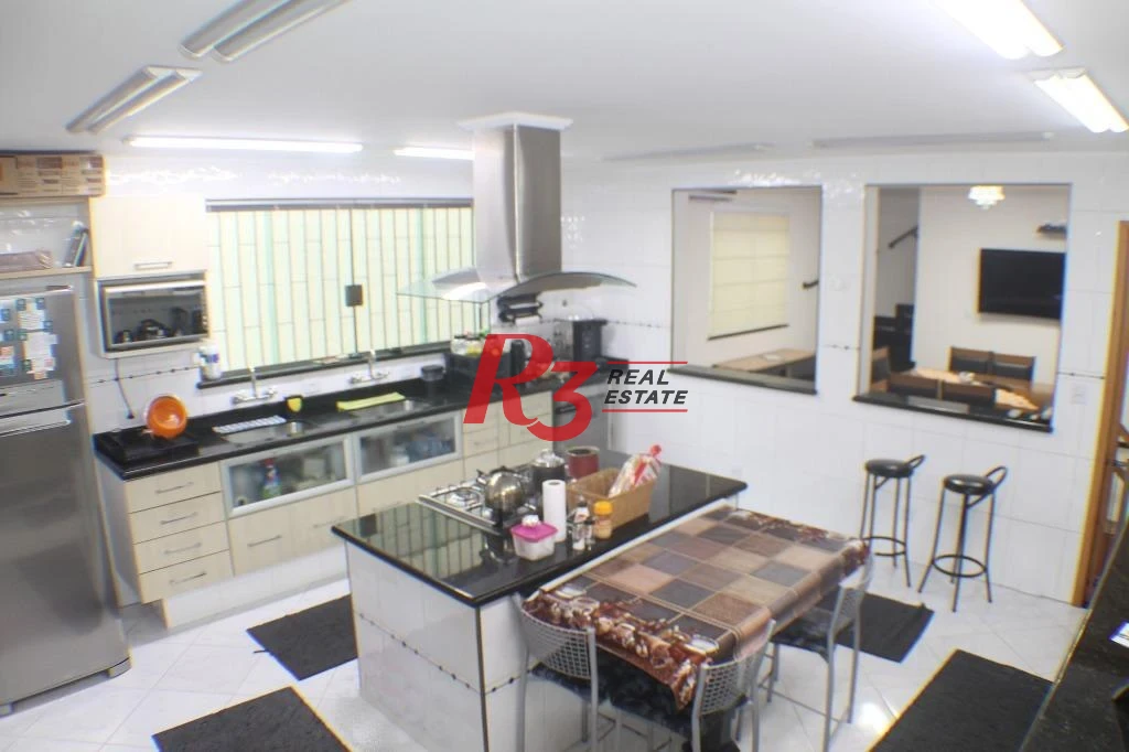 Sobrado à venda, 300 m² por R$ 2.250.000,00 - Boqueirão - Santos/SP