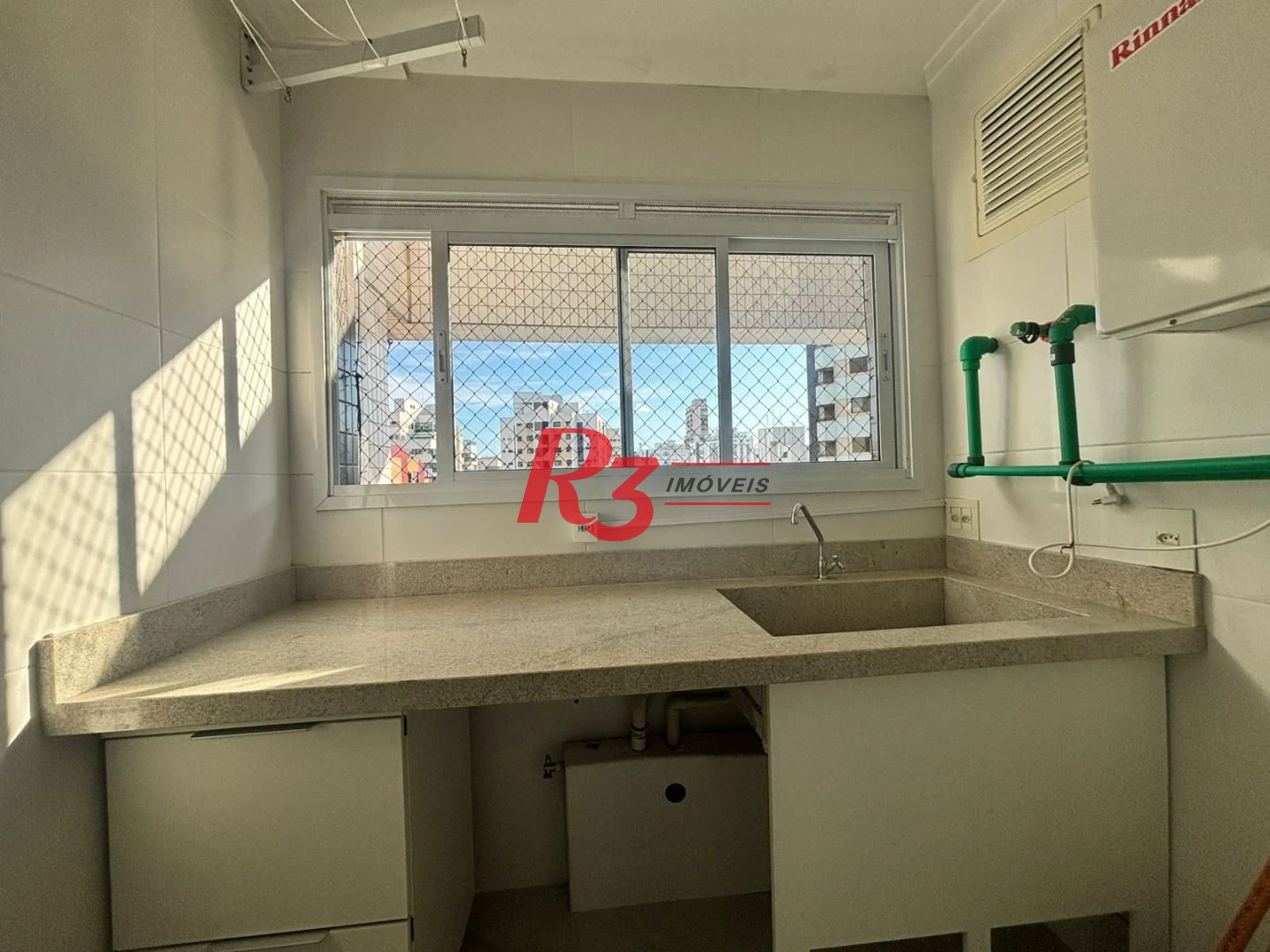 Apartamento com 3 dormitórios à venda, 143 m² por R$ 2.860.000,00 - Boqueirão - Santos/SP