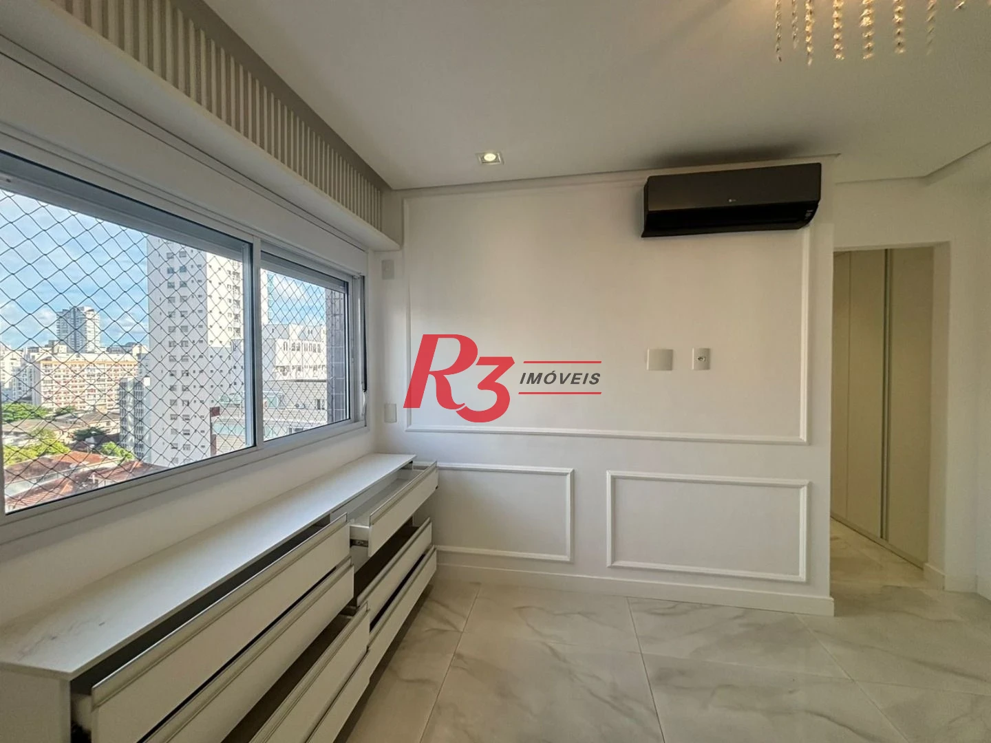 Apartamento com 3 dormitórios à venda, 143 m² por R$ 2.860.000,00 - Boqueirão - Santos/SP