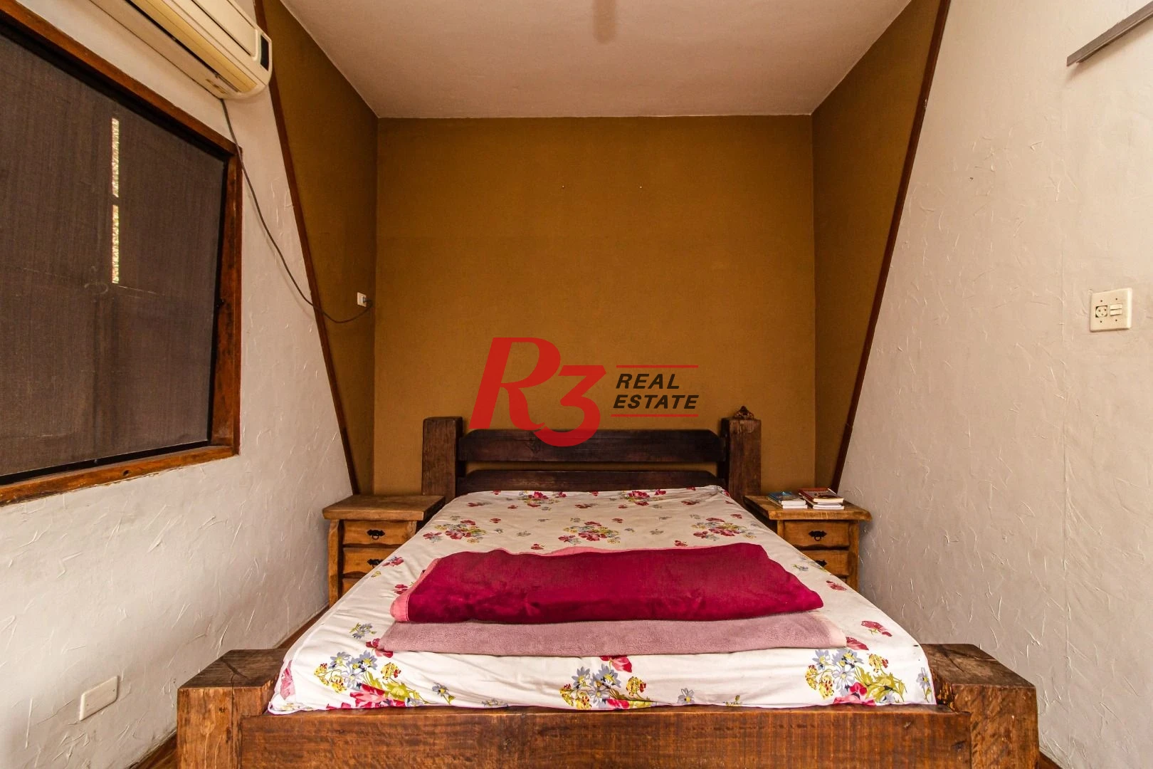 Casa com 3 dormitórios à venda, 350 m² por R$ 750.000,00 - Parque Prainha - São Vicente/SP