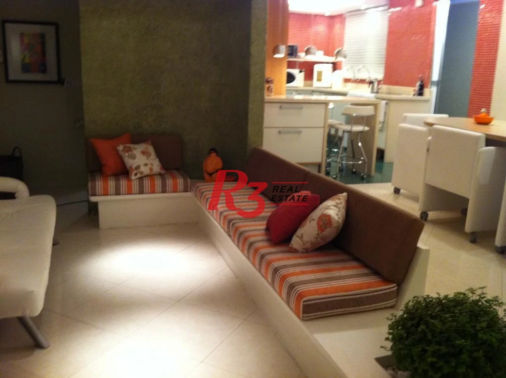 Casa com 4 dormitórios à venda, 250 m²