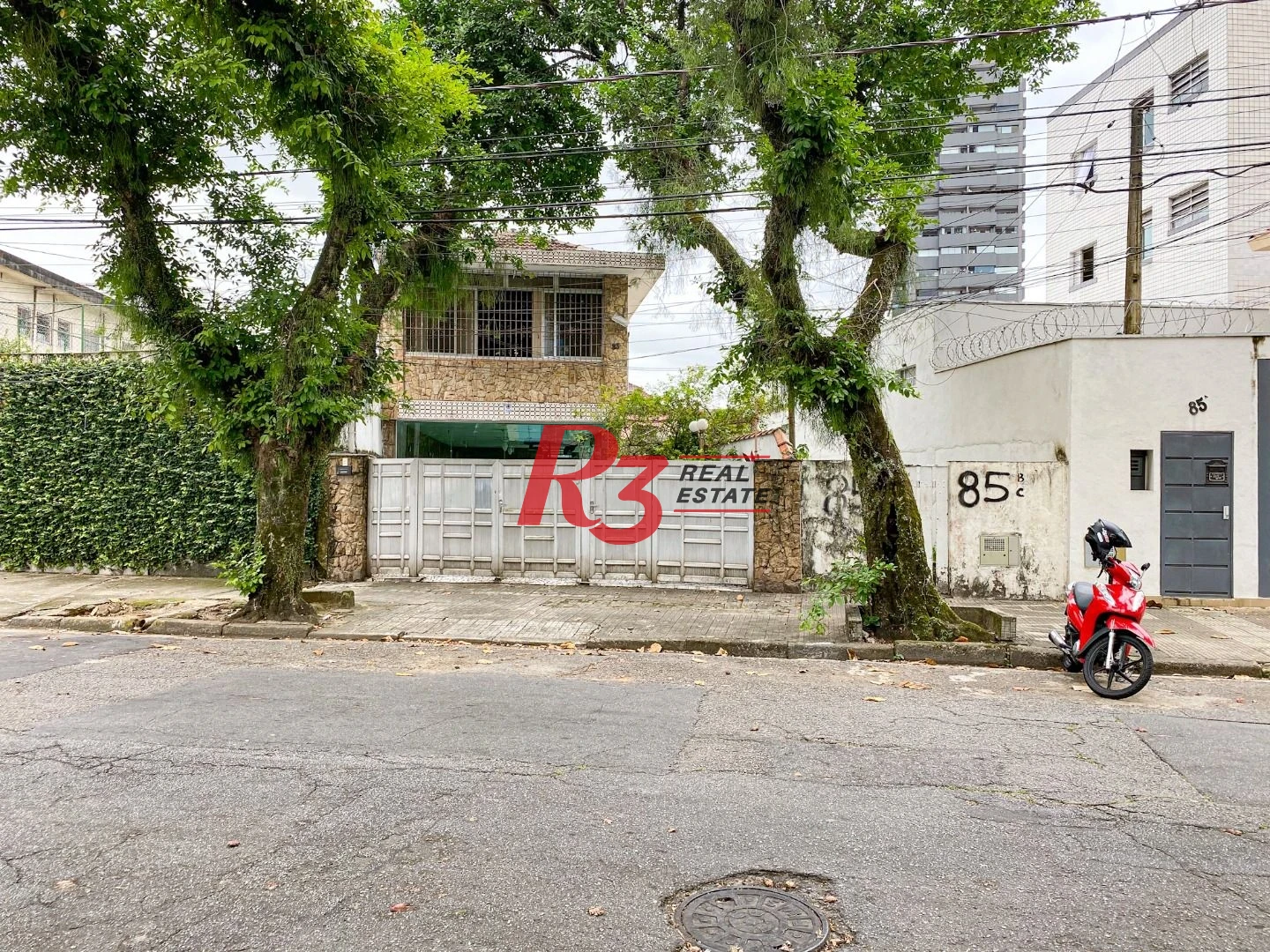 Sobrado à venda, 350 m² por R$ 1.450.000,00 - Encruzilhada - Santos/SP