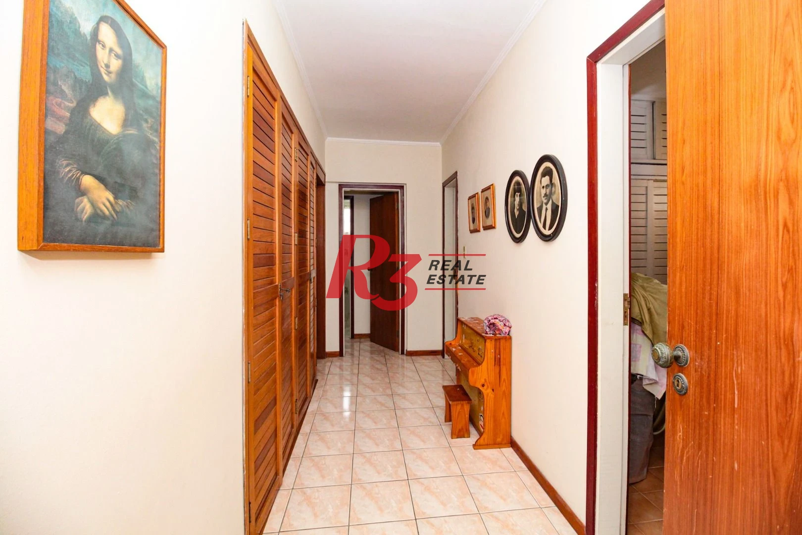 Apartamento com 3 dormitórios à venda, 171 m² por R$ 800.000,00 - Ilha Porchat - São Vicente/SP