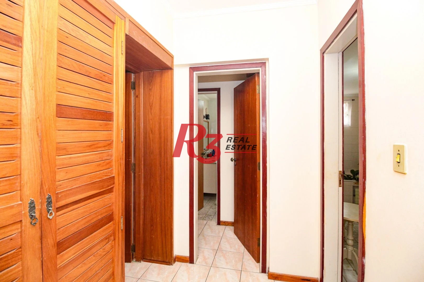 Apartamento com 3 dormitórios à venda, 171 m² por R$ 800.000,00 - Ilha Porchat - São Vicente/SP