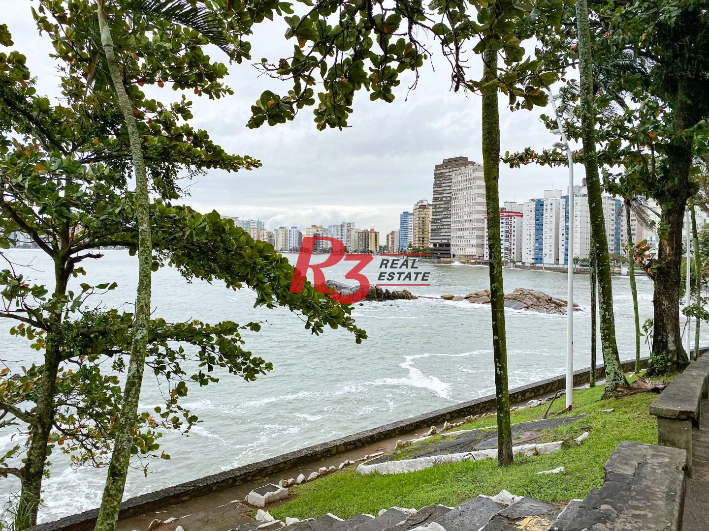 Apartamento com 3 dormitórios à venda, 171 m² por R$ 800.000,00 - Ilha Porchat - São Vicente/SP
