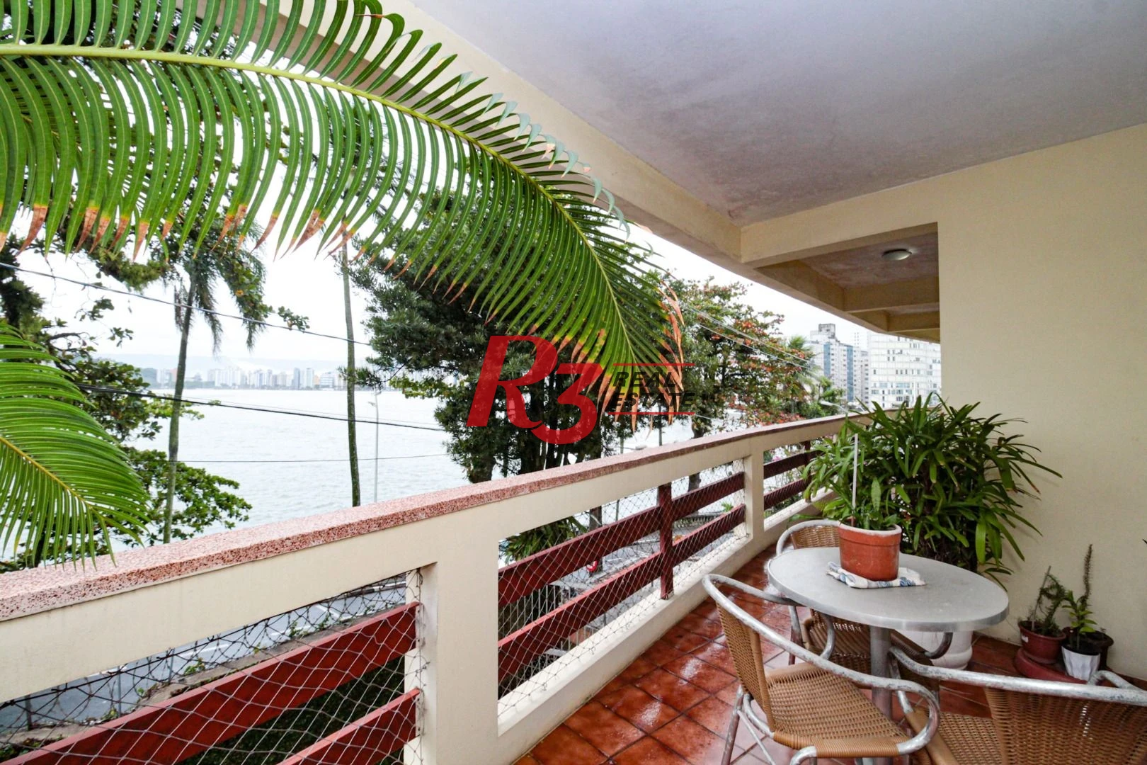 Apartamento com 3 dormitórios à venda, 171 m² por R$ 800.000,00 - Ilha Porchat - São Vicente/SP