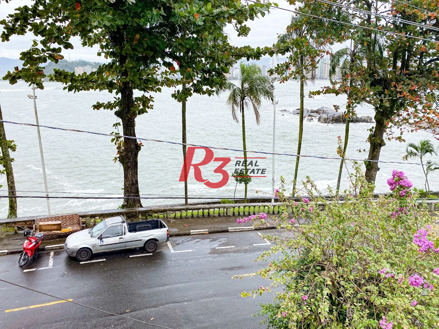 Apartamento com 3 dormitórios à venda, 171 m² por R$ 800.000,00 - Ilha Porchat - São Vicente/SP