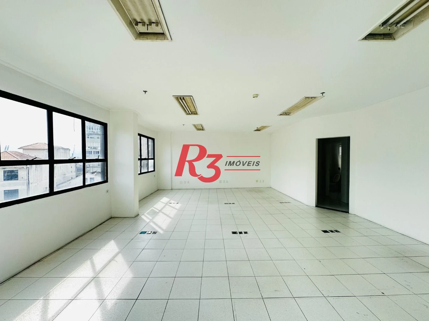Sala, 76 m² - venda por R$ 300.000,00 ou aluguel por R$ 3.000,00/mês - Centro - Santos/SP