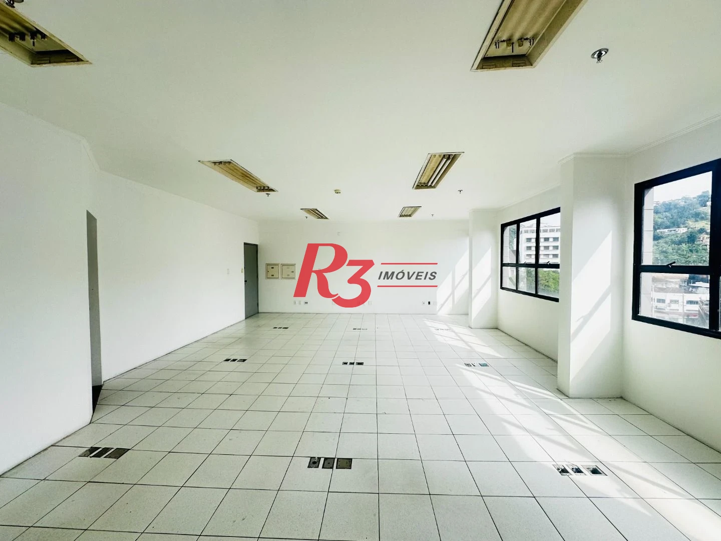 Sala, 76 m² - venda por R$ 300.000,00 ou aluguel por R$ 3.000,00/mês - Centro - Santos/SP