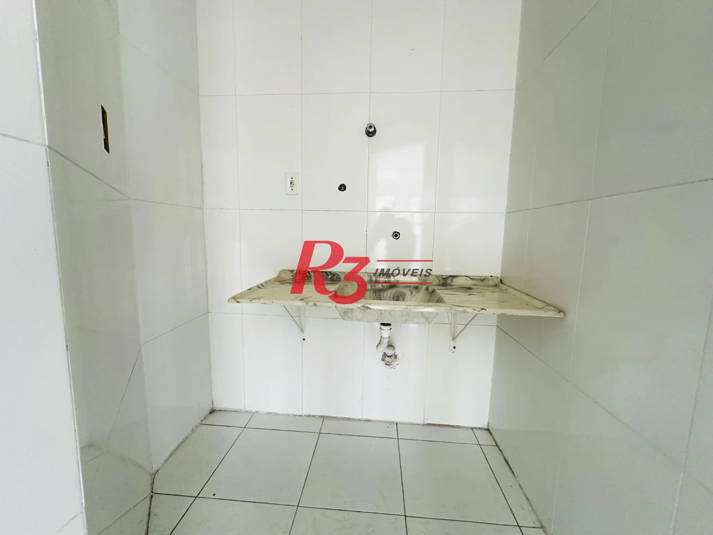 Sala, 76 m² - venda por R$ 300.000,00 ou aluguel por R$ 3.000,00/mês - Centro - Santos/SP