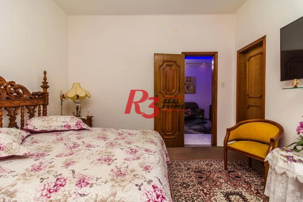Casa com 4 dormitórios à venda, 500 m² por R$ 4.390.000,00 - Marapé - Santos/SP