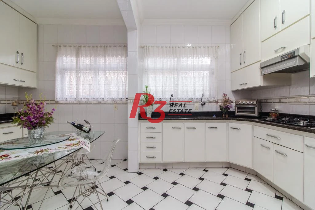 Casa com 4 dormitórios à venda, 500 m² por R$ 4.390.000,00 - Marapé - Santos/SP