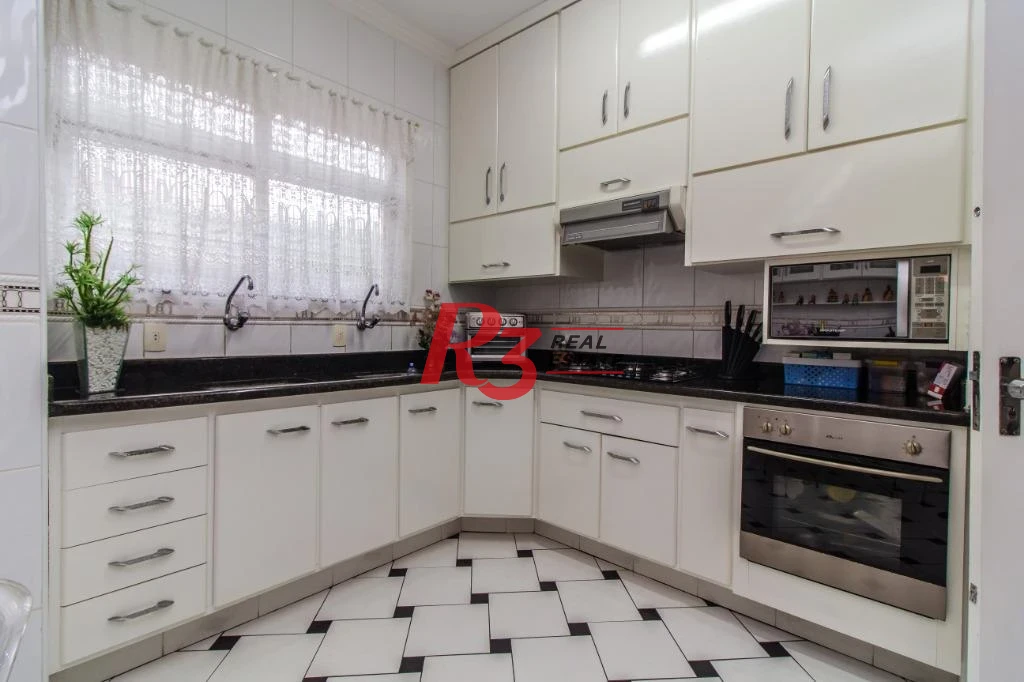 Casa com 4 dormitórios à venda, 500 m² por R$ 4.390.000,00 - Marapé - Santos/SP