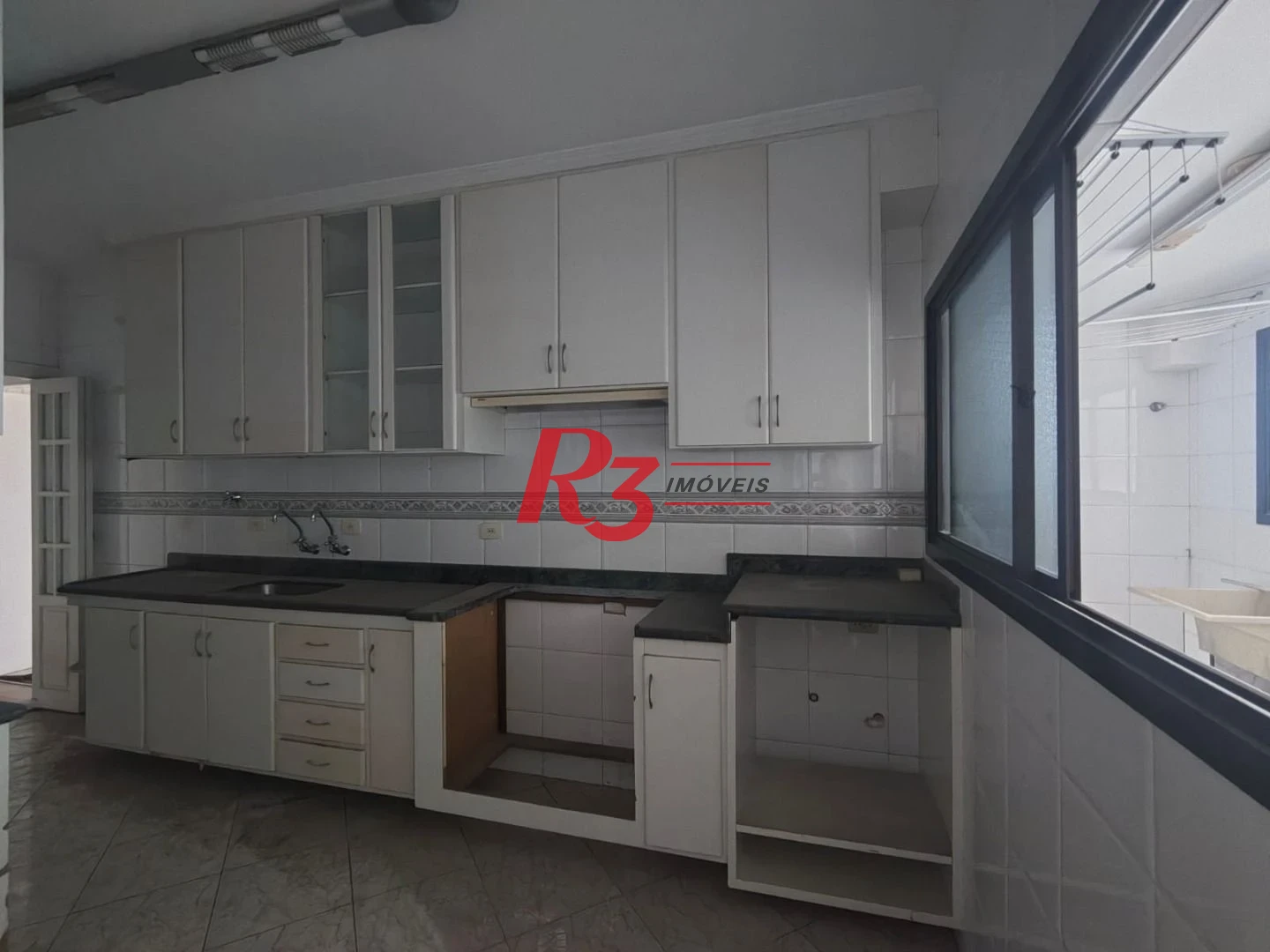 Apartamento com 3 dormitórios à venda, 275 m² por R$ 1.600.000,00 - Aparecida - Santos/SP