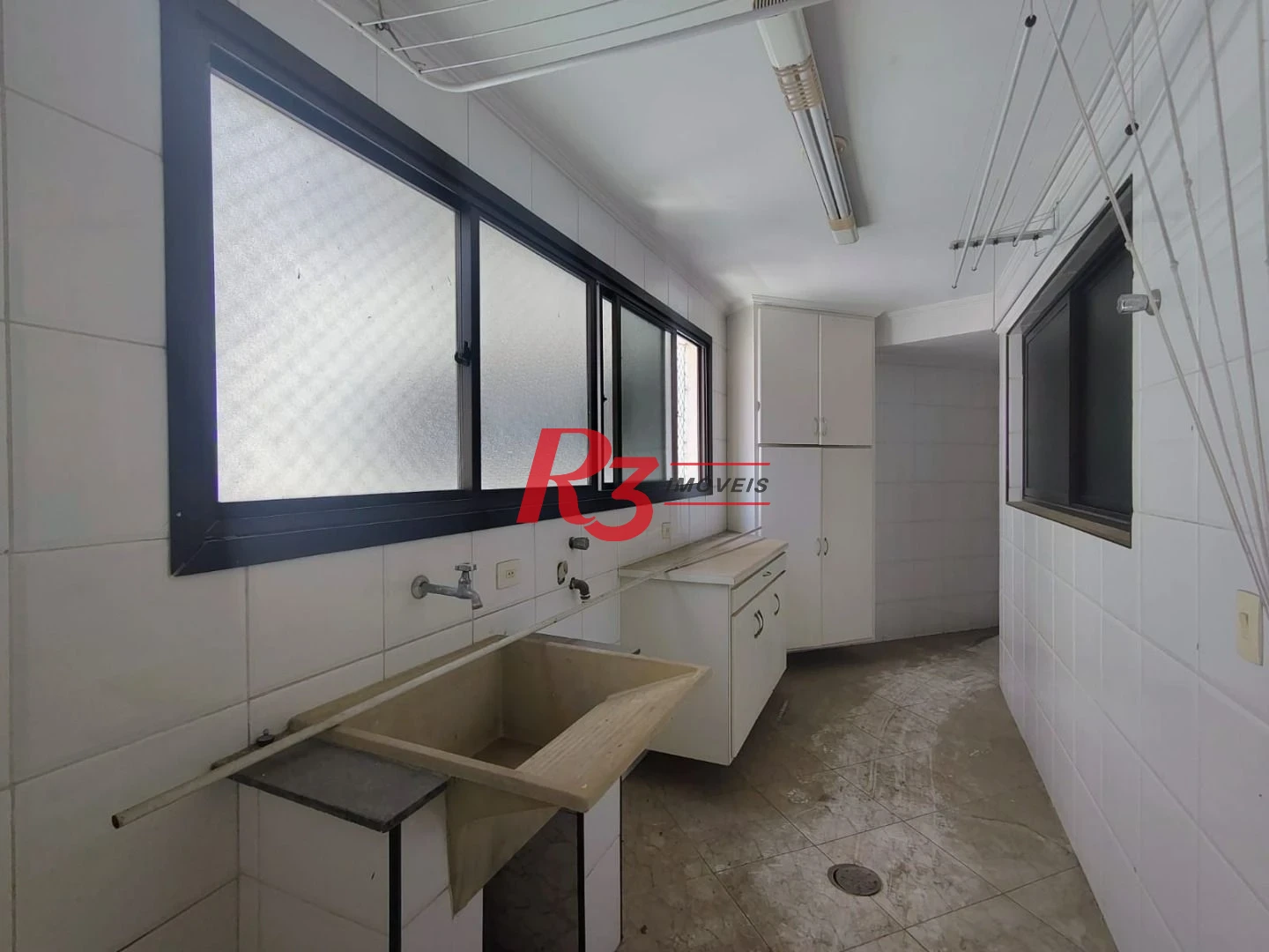 Apartamento com 3 dormitórios à venda, 275 m² por R$ 1.600.000,00 - Aparecida - Santos/SP