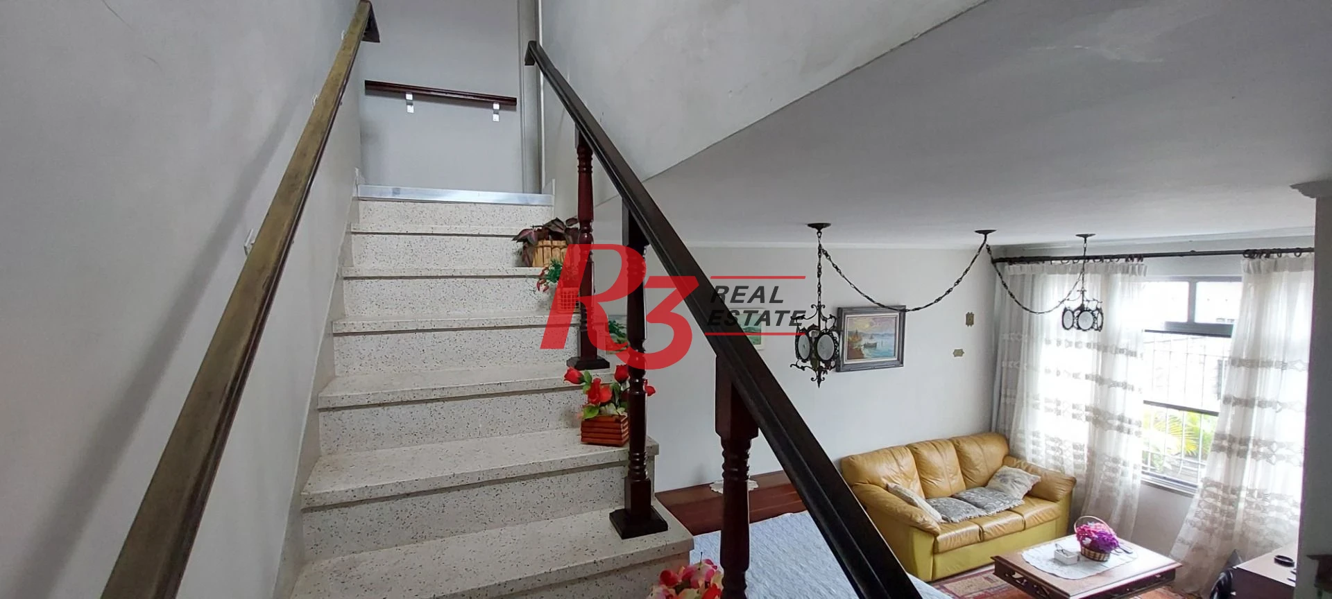 Sobrado com 3 dormitórios à venda, 160 m² - Vila Cascatinha - São Vicente/SP