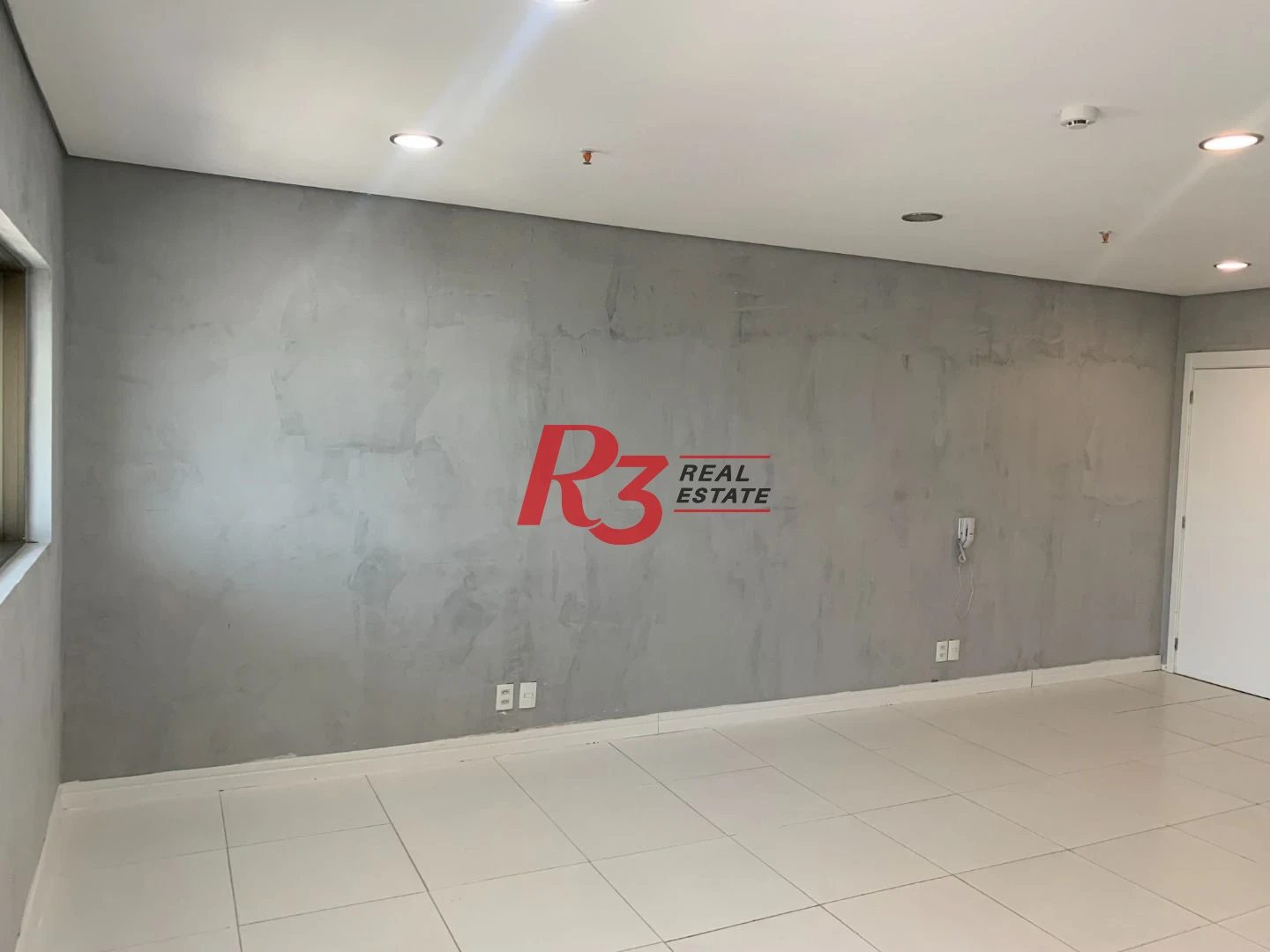 Sala à venda, 66 m² por R$ 300.000,00 - Valongo - Santos/SP