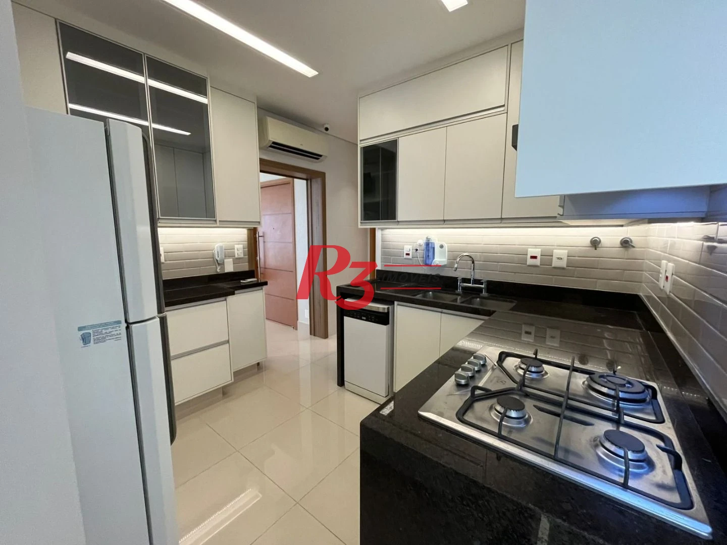 Apartamento com 3 suítes, 170 m² - venda por R$ 2.490.000 ou aluguel por R$ 20.000/mês - Boqueirão - Santos/SP