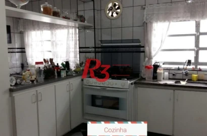 Casa com 3 dormitórios à venda, 220 m² por R$ 730.000,00 - Cidade Naútica - São Vicente/SP