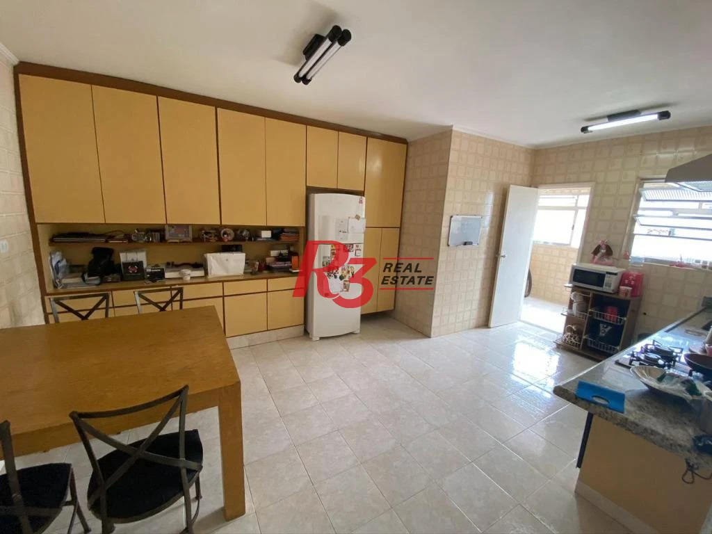 Apartamento com 2 dormitórios à venda, 105 m² por R$ 670.000,00 - Marapé - Santos/SP