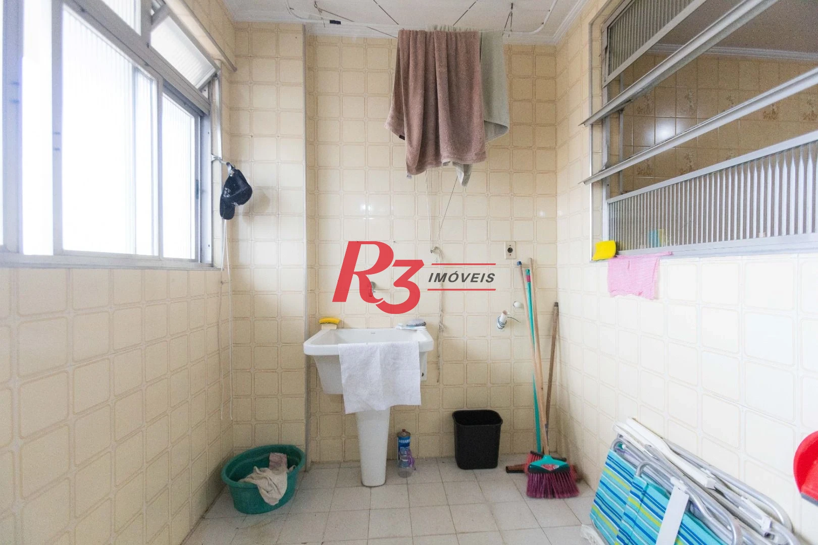 Cobertura com 3 dormitórios à venda, 200 m² por R$ 680.000,00 - Embaré - Santos/SP