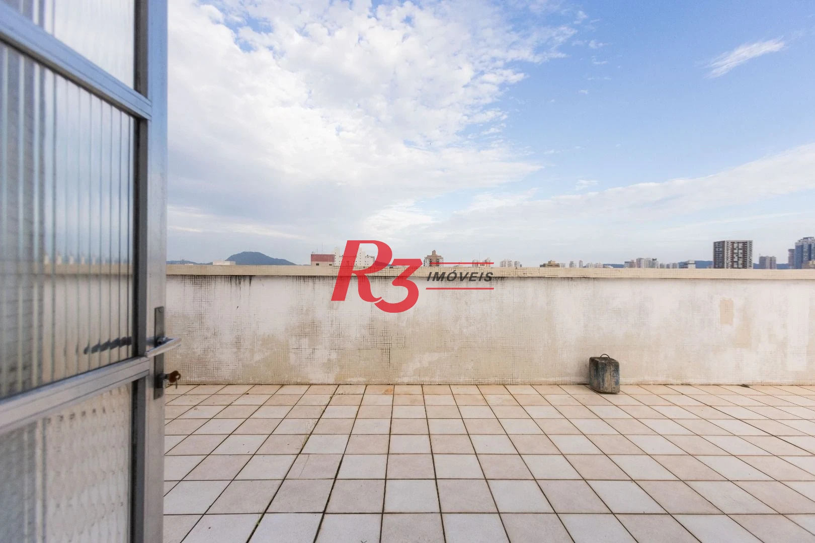 Cobertura com 3 dormitórios à venda, 200 m² por R$ 680.000,00 - Embaré - Santos/SP