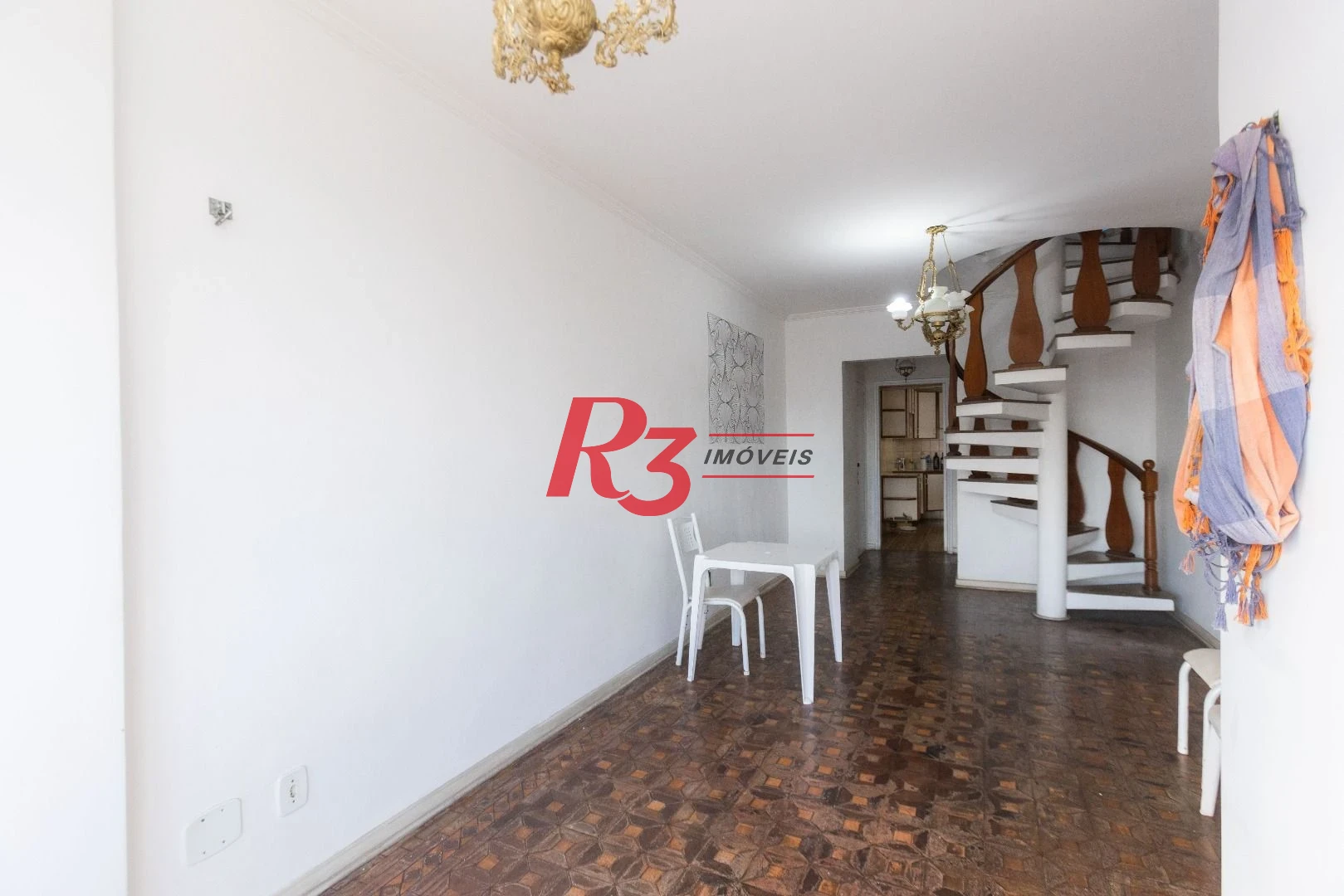 Cobertura com 3 dormitórios à venda, 200 m² por R$ 680.000,00 - Embaré - Santos/SP