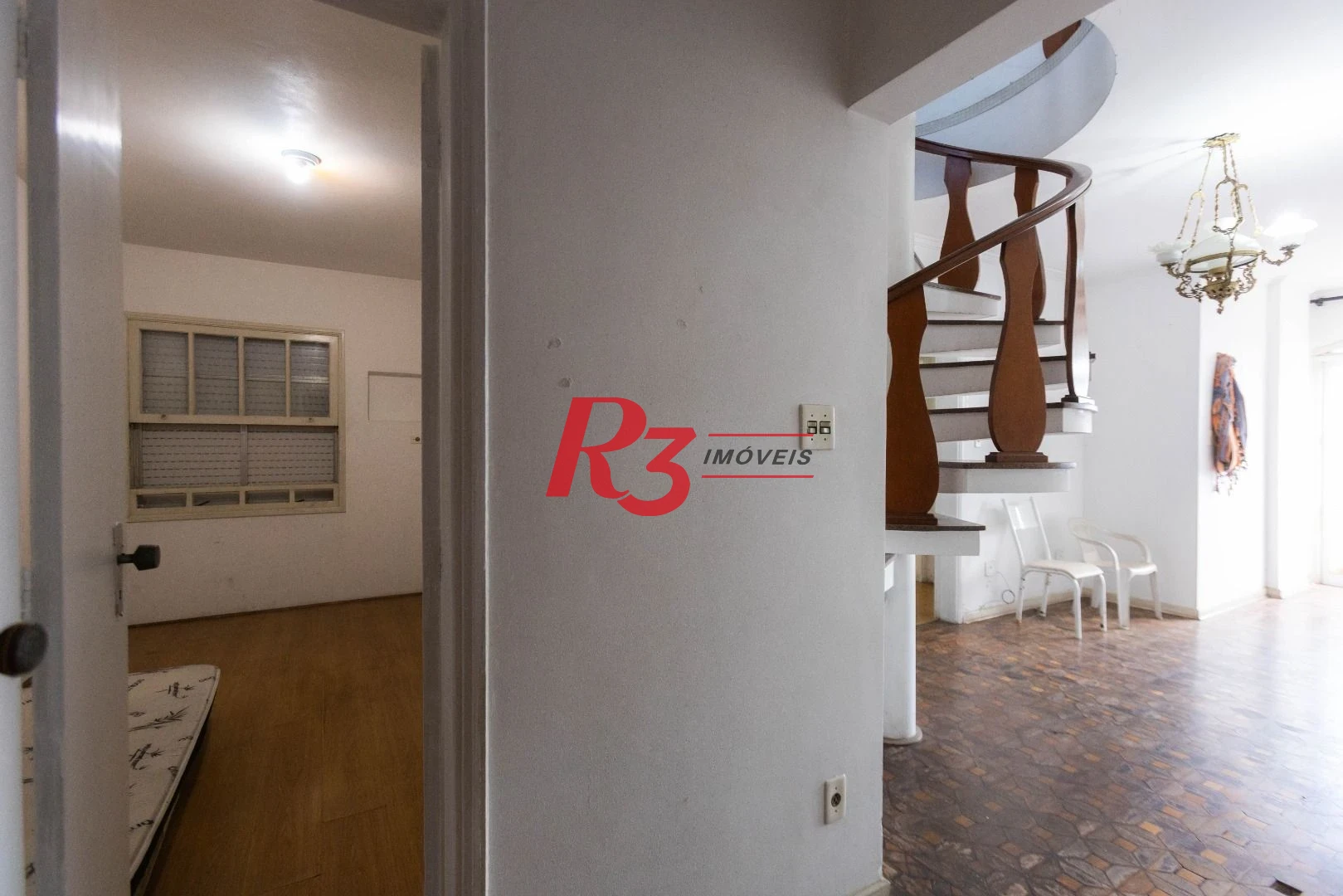 Cobertura com 3 dormitórios à venda, 200 m² por R$ 680.000,00 - Embaré - Santos/SP
