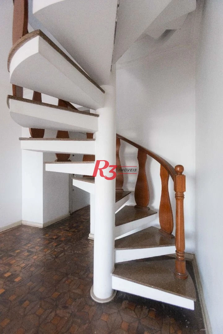 Cobertura com 3 dormitórios à venda, 200 m² por R$ 680.000,00 - Embaré - Santos/SP
