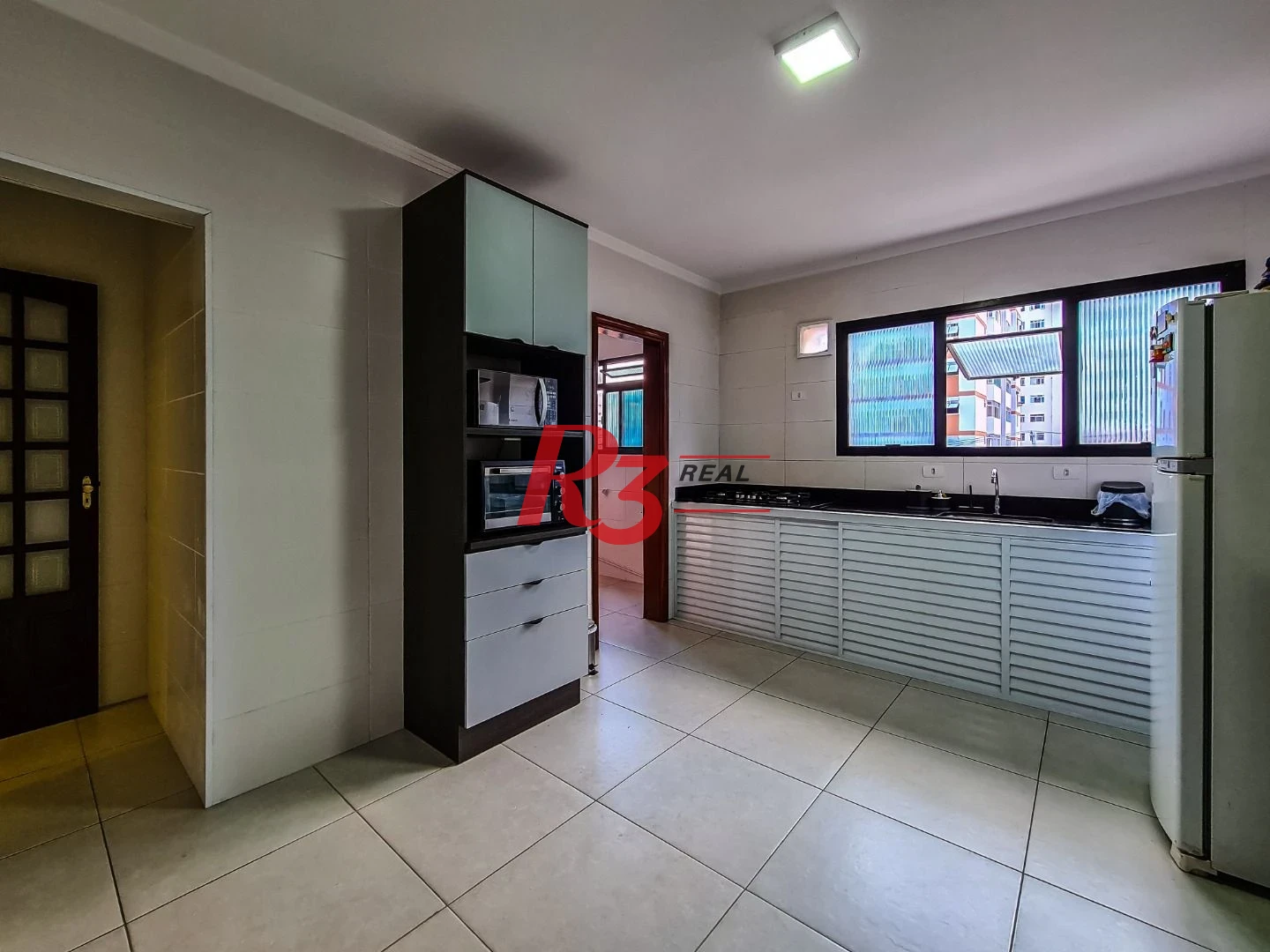 Apartamento com 3 dormitórios à venda, 130 m² por R$ 650.000,00 - Marapé - Santos/SP