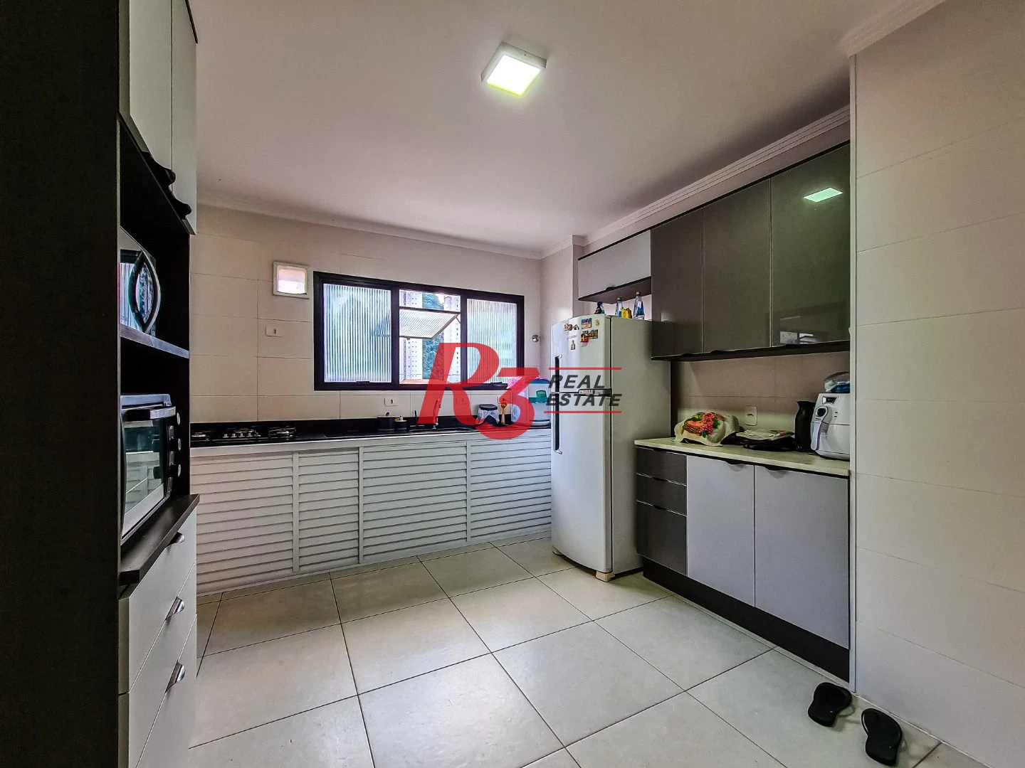 Apartamento com 3 dormitórios à venda, 130 m² por R$ 650.000,00 - Marapé - Santos/SP