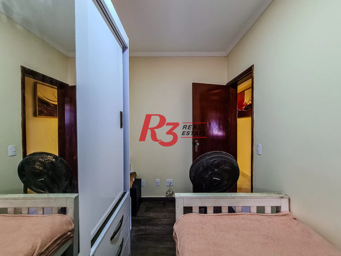 Apartamento com 3 dormitórios à venda, 130 m² por R$ 650.000,00 - Marapé - Santos/SP