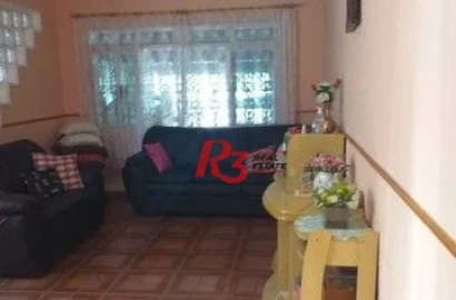 Sobrado com 3 dormitórios a venda na Vila Cascatinha.