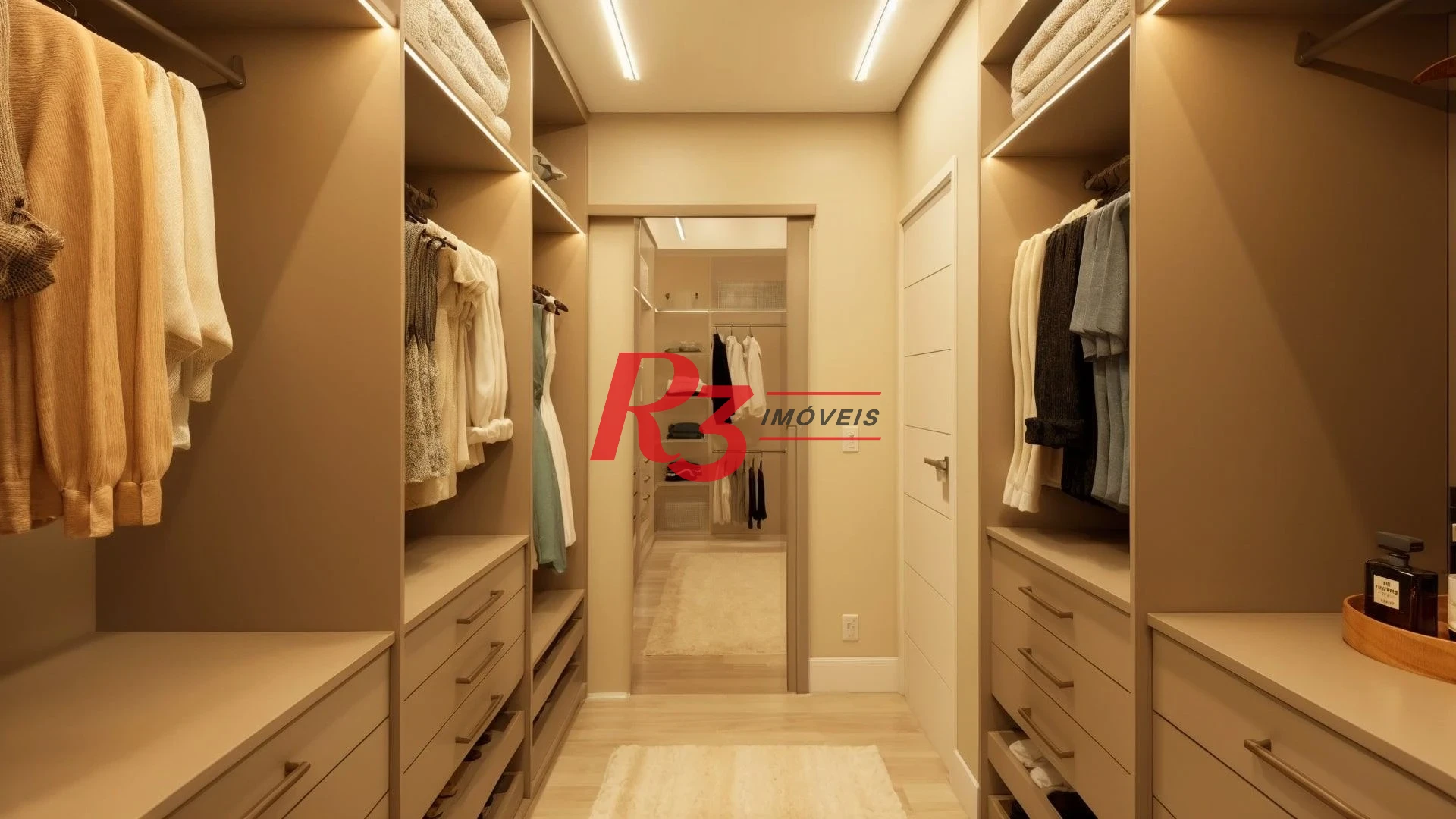 Apartamento com 3 dormitórios à venda, 235 m² por R$ 2.990.000,00 - Gonzaga - Santos/SP