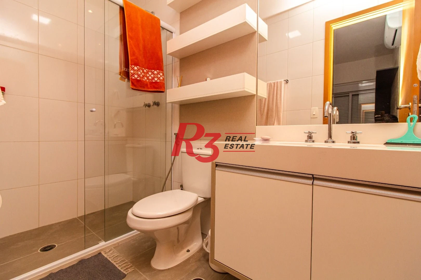 Apartamento com 2 dormitórios à venda, 73 m² por R$ 1.380.000,00 - Gonzaga - Santos/SP