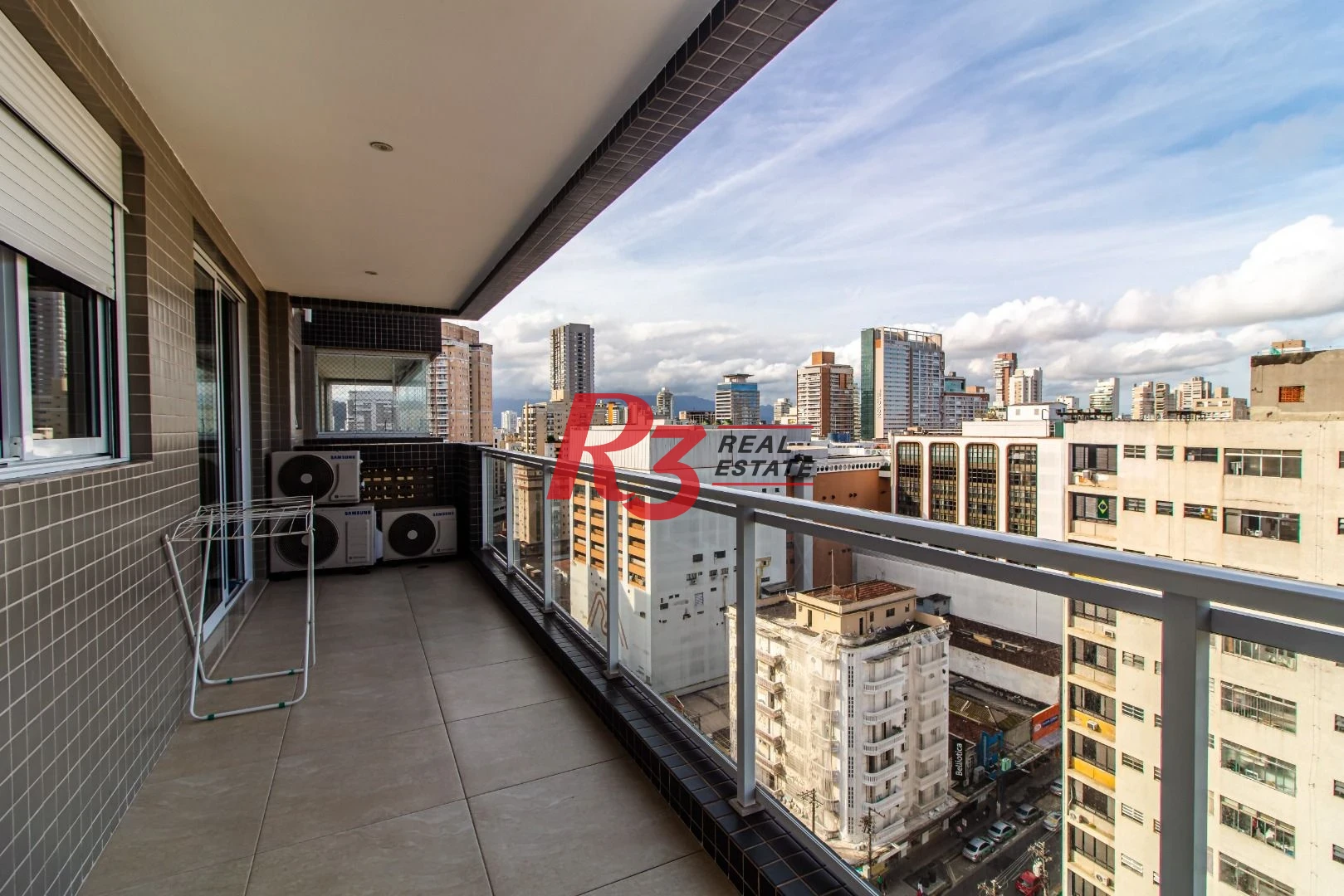 Apartamento com 2 dormitórios à venda, 73 m² por R$ 1.380.000,00 - Gonzaga - Santos/SP