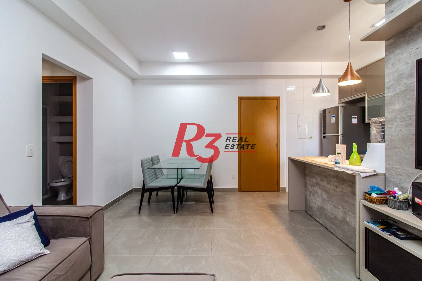 Apartamento com 2 dormitórios à venda, 73 m² por R$ 1.380.000,00 - Gonzaga - Santos/SP
