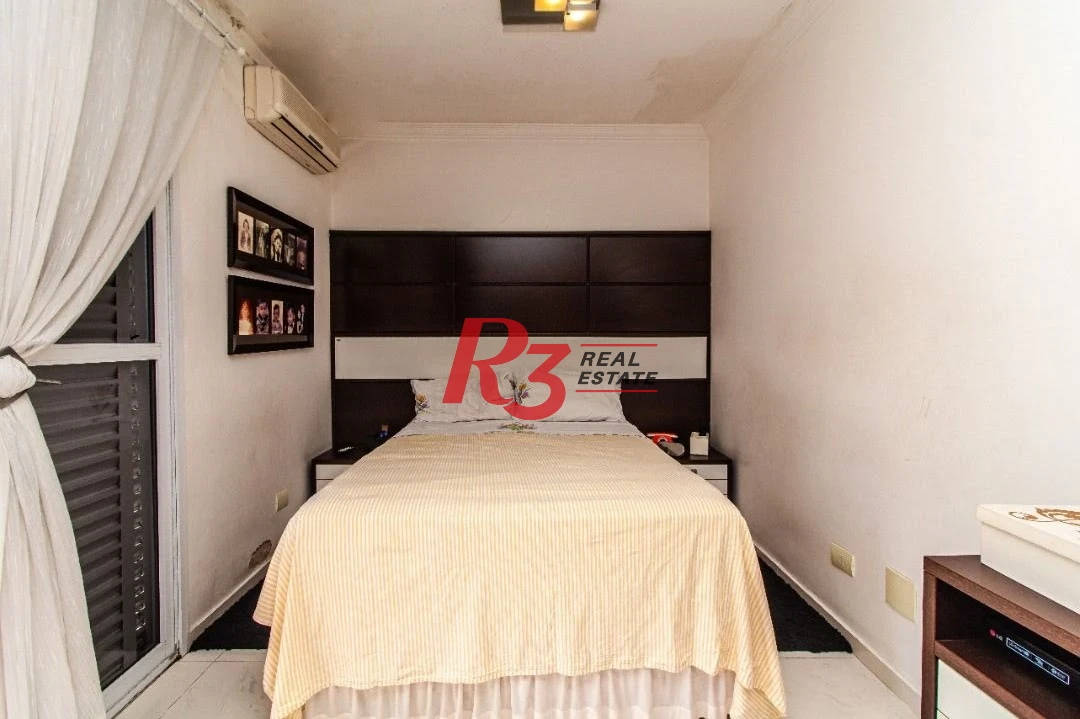 Sobrado com 5 dormitórios à venda, 267 m² por R$ 1.700.000,00 - Embaré - Santos/SP