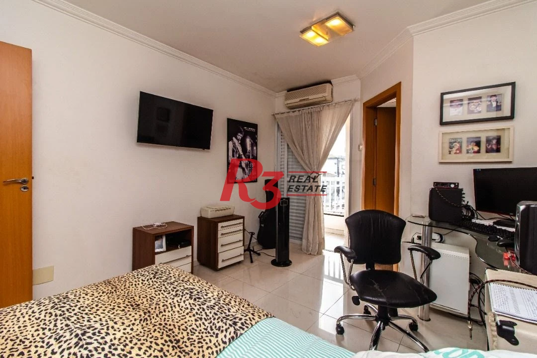 Sobrado com 5 dormitórios à venda, 267 m² por R$ 1.700.000,00 - Embaré - Santos/SP