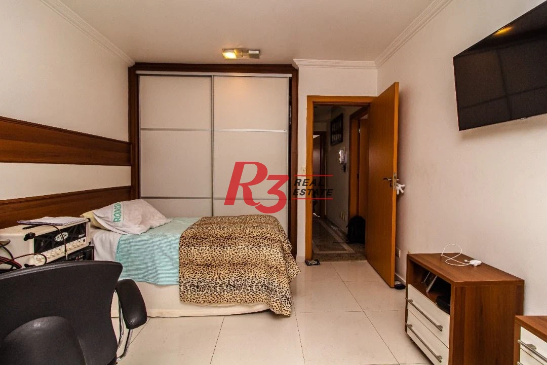 Sobrado com 5 dormitórios à venda, 267 m² por R$ 1.700.000,00 - Embaré - Santos/SP