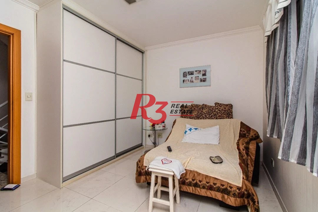 Sobrado com 5 dormitórios à venda, 267 m² por R$ 1.700.000,00 - Embaré - Santos/SP