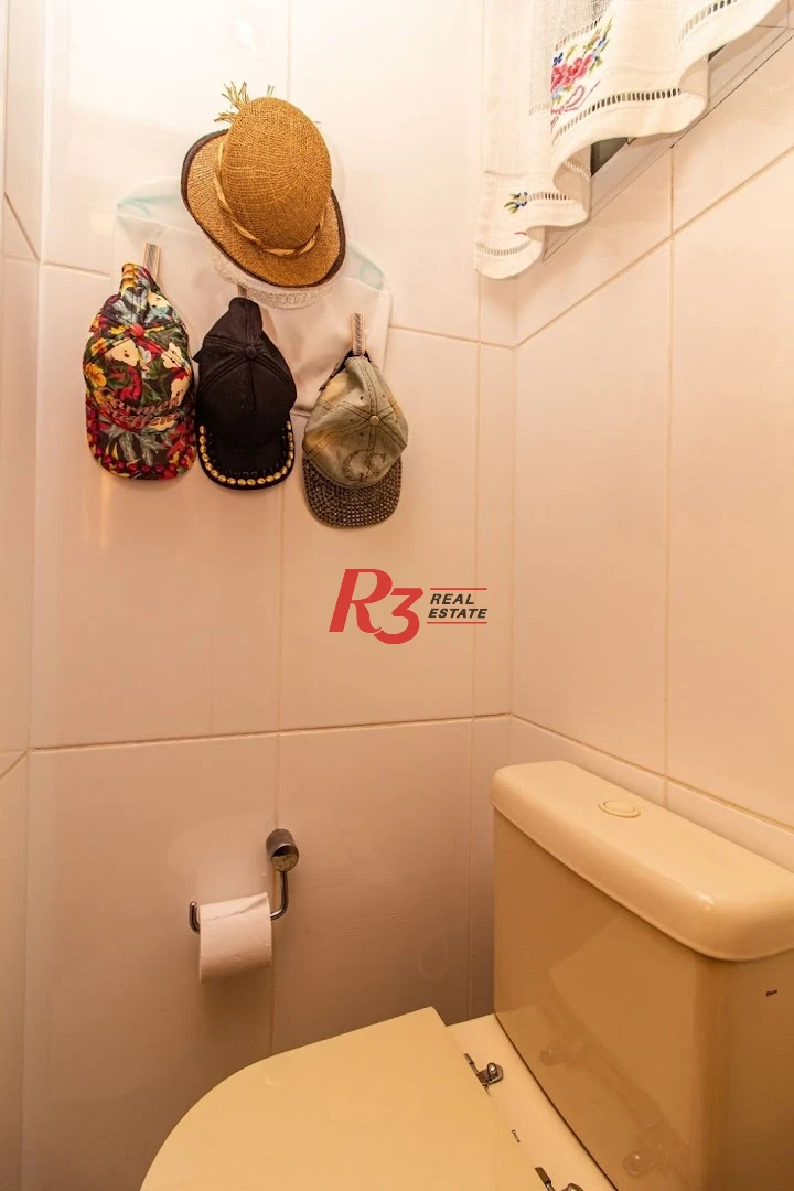 Sobrado com 5 dormitórios à venda, 267 m² por R$ 1.700.000,00 - Embaré - Santos/SP
